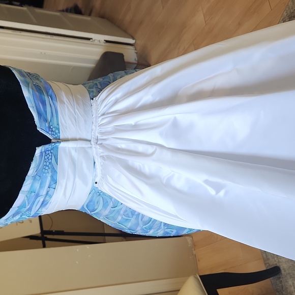 Size 4, Homecoming/pageant/prom cocktail avail w or w/o removable waist train! - Picture 9 of 10